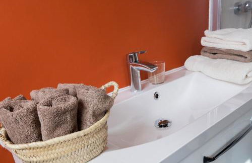 Les Toits de Chartres - 2 appt - Parking gratuit - Foto 36