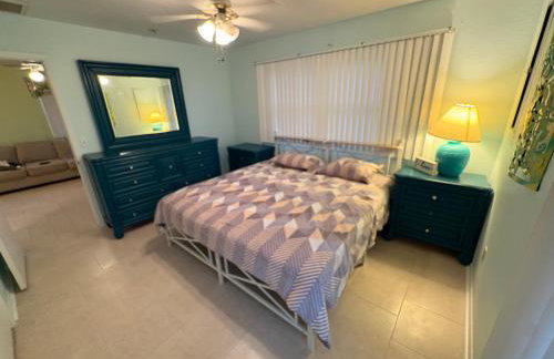 Cozy one bedroom with great water views lots of room - Foto 15