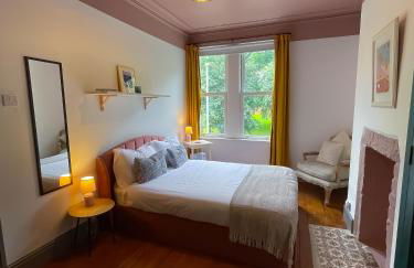 Spacious home in Leeds ideal for gatherings with free parking - Foto 20