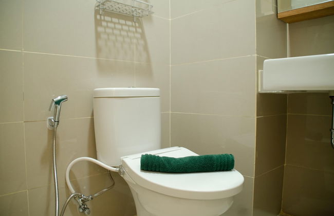 Cozy Stay Studio Apartment At B Residence Near Aeon Mall - Foto 9