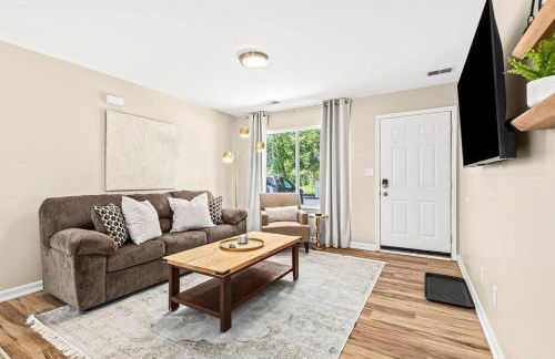 Spacious 1BR Flat, Workspace, King Bed - Foto 18