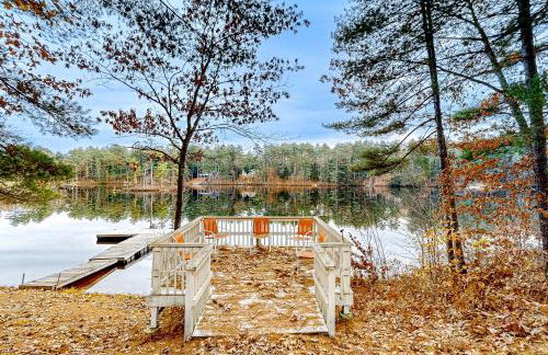 Dock! Dog-Friendly Lakefront Gem in Southern Maine - Foto 41