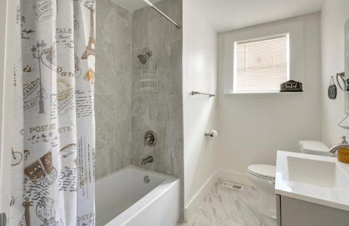 17 Mi to Birmingham Renovated Home with Deck - Foto 10