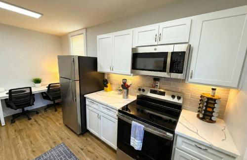 Cozy unit King bed & laundry - Foto 3