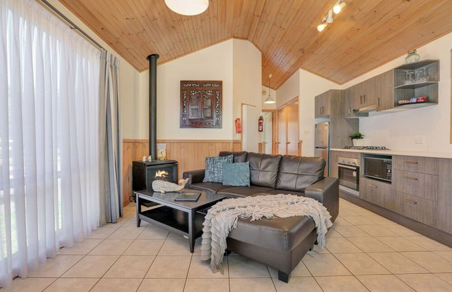 Seven Mile Beach Holiday Park - Photo 24