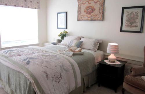 Historic Cottage with Country Charm Next to Creek in Carlisle, Pennsylvania - Foto 4