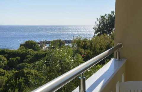 Yolanda Studios - Photo 1