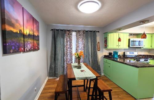 Fenced backyard, deck, pet-friendly home - Photo 15