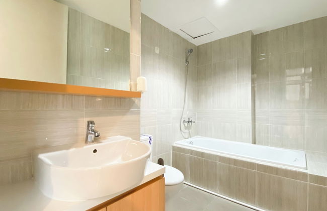 Best Homey 1Br At 52Th Floor Vasanta Innopark Apartment - Photo 18