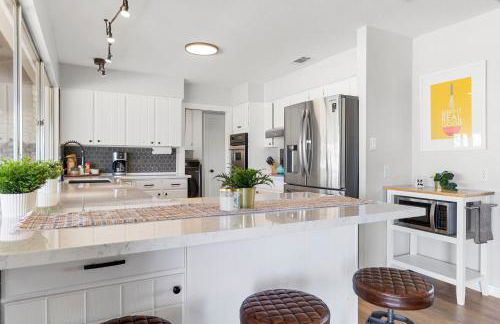 Farm Retreat with Jacuzzi, Fire Pit, Mini Goats, Mini Ponies and Mini Cows - Foto 9