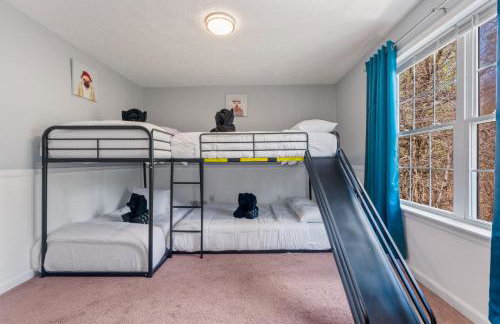 Emerald Lakes Poconos Retreat Game Room, Firepit & Sleeps 10 - Foto 72