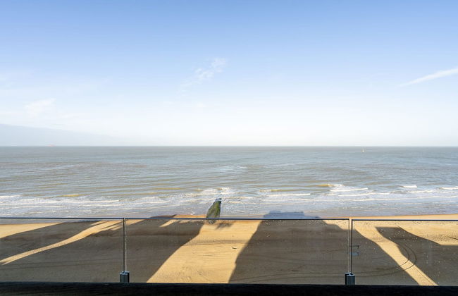 Stunning Penthouse With Free Parking and sea View - Foto 57