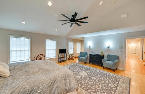 Monterey Home with Hot Tub, Pool and Game Room! - Foto 16