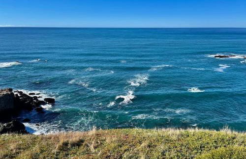 Magnificent Oceanview by OceanviewHotTubs Oceanfront! Shelter Cove, CA Tesla EV station - Foto 29