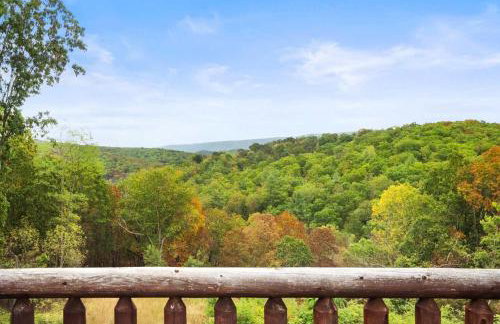 Family Mountain Escape w Private Suite Modern Comforts - Foto 41