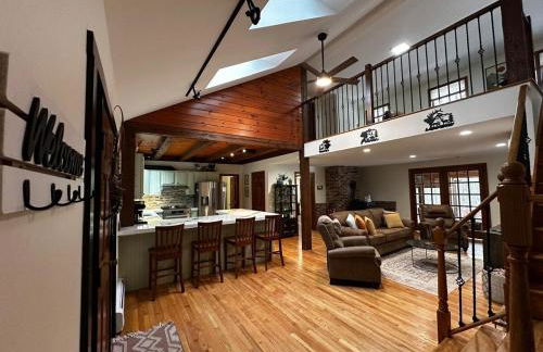 NEW Long Pond Lake View Pet-Friendly Getaway, ME - Foto 28