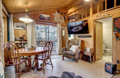 Hike, Fish and Ski! Waterfront Tygh Valley Cabin - Foto 9