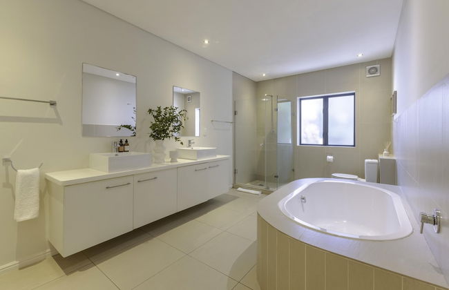 Newly Renovated 3 bed Apartment With Splashpool - 2283 - Photo 23