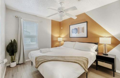 Relaxing King Suite Getaway - Sleeps 4 - Pool, Pkg - Foto 4