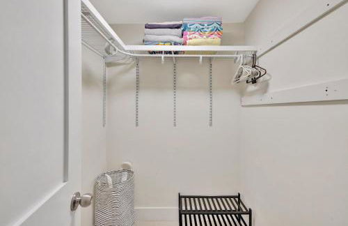 Waterfront Oasis w/ Enclosed Pool! - Foto 61