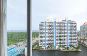 Luxury Waterfront Condo Hilton Hotel Amenities Beach Pool Jacuzzi Jetskis Gym - Foto 5