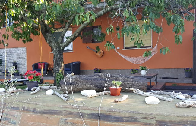 Riko & Mima Apartment - Photo 25