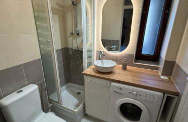 Appartement T2 ambiance chalet centre village proche des commerces et des pistes WIFI - Foto 15