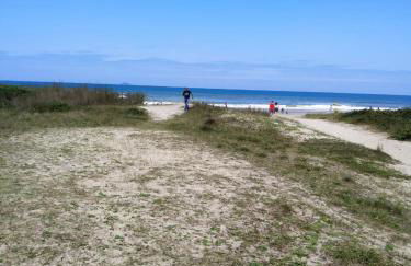 Apartamento perto do mar com garagem coberta em Praia de Leste - Foto 16