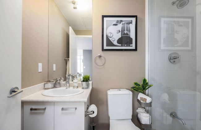 QuickStay Two-Bedroom Condo - Photo 54