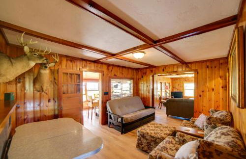 600 of Green Bay Frontage and Dock Cozy Cottage - Foto 9