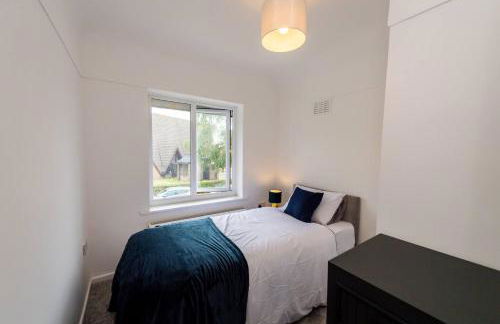 Spacious 3-Bed by Beatles Attractions & Transport - Foto 16