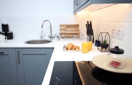 Casa di pietra - Cardiff City centre apartment with patio, Free private parking - Foto 7