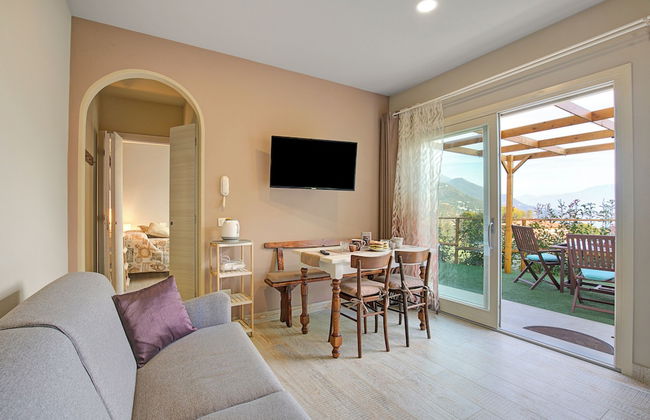 Caffe Priscilla House Parking & Lakeview - Foto 13