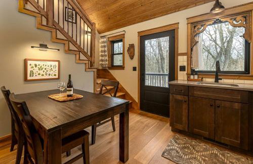 Hot-tub and Fire Pit Provided Cabin in Carbondale, Illinois - Foto 11