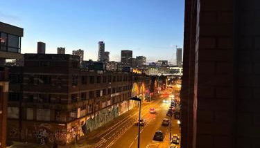 2 Bedroom Apartment with City View - Foto 3