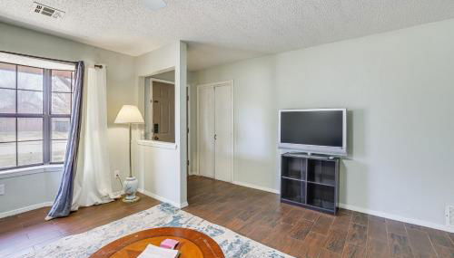 Rogers Vacation Home with Yard 5 Mi to Bentonville - Foto 5