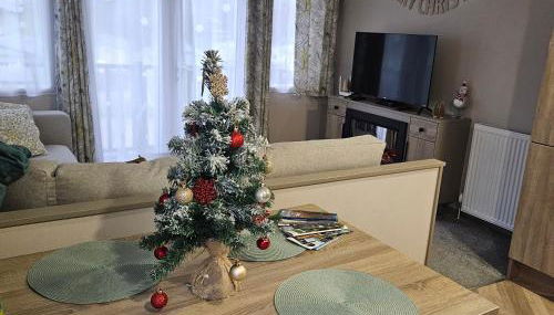 Escape in Carnforth Lodge - Sleeps 6 - Photo 2