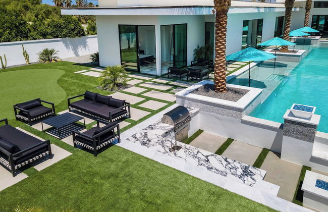 Sleeps 26 Pool, Hot Tub, Pickleball & Putting Green Bravo Villa #12 by Avantstay - Foto 17