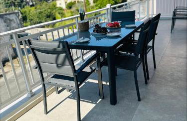 Flev's House with Jacuzzi & Rooftop BBQ - Photo 3