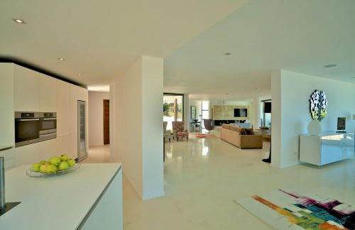 Serene Escape: Seaside Villa in Ibiza, 1001 - Foto 22