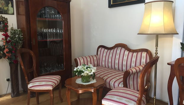 Coin salon dans le hall