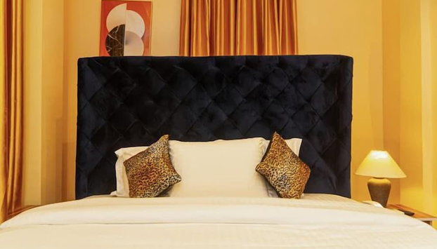 His Glory's Apartment - Foto 3, Habitación