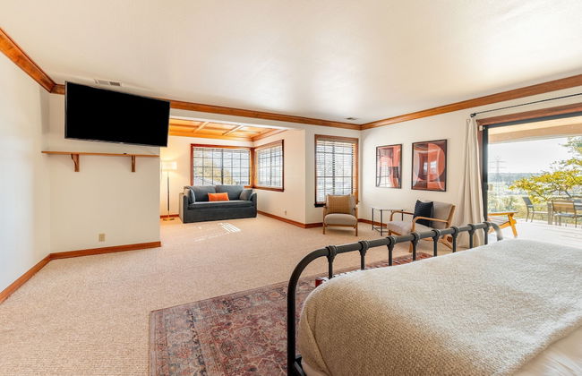 Cathedral by Avantstay Charming Secluded Estate w Sauna Pool Table Views of the Rolling Hills - Foto 21