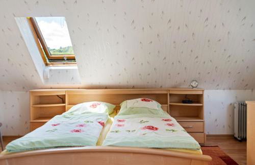 Charmante Dachgeschoss Ferienwohnung im Erzgebirge - Foto 35