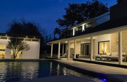 Luxurious Modern Retreat with Private Pool & Patio - Foto 7