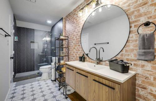 Stylish Spacious Convenient - 6-BD 2 5-BA + Pool - Foto 30