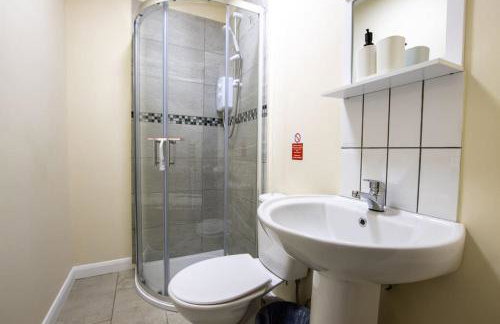 Modern Apartment Off-Road Parking-Twin Room Suite 3 - Foto 12