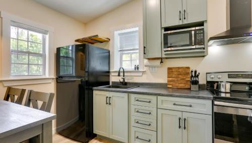 Secluded Poconos Cabin 75 Acres and Fire Pit! - Foto 5