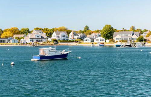 Relaxing Retreat just Minutes to Beach - Foto 33