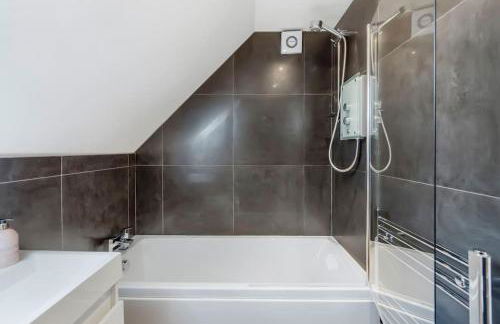 Wallace's Rest - Photo 16